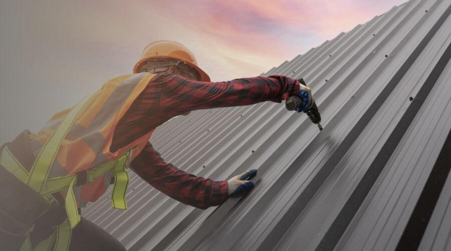 Expert Emergency Roof Repairs services in Lake George, MI